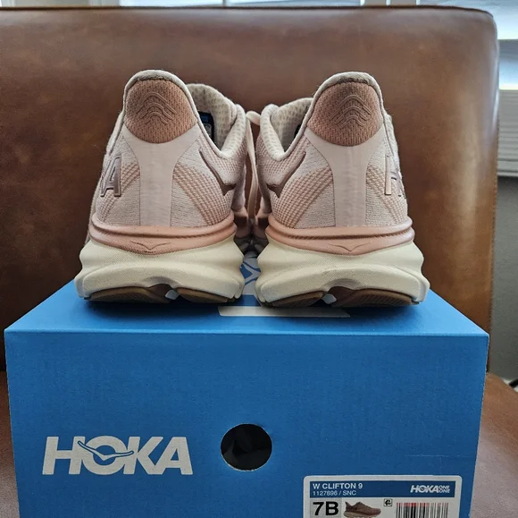 Hoka Clifton 9 women's size 7 - Picture 7 of 15